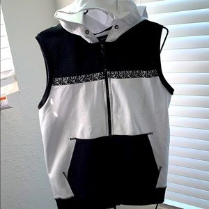 Sleeveless Zip Up Sweatshirt/Hoodie